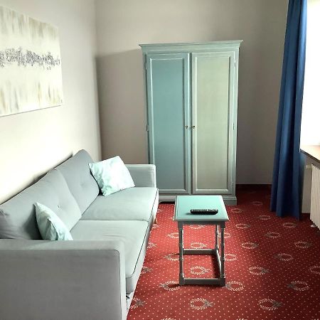 Strandhotel Berg 베르크 암 슈타른베르거 제 외부 사진