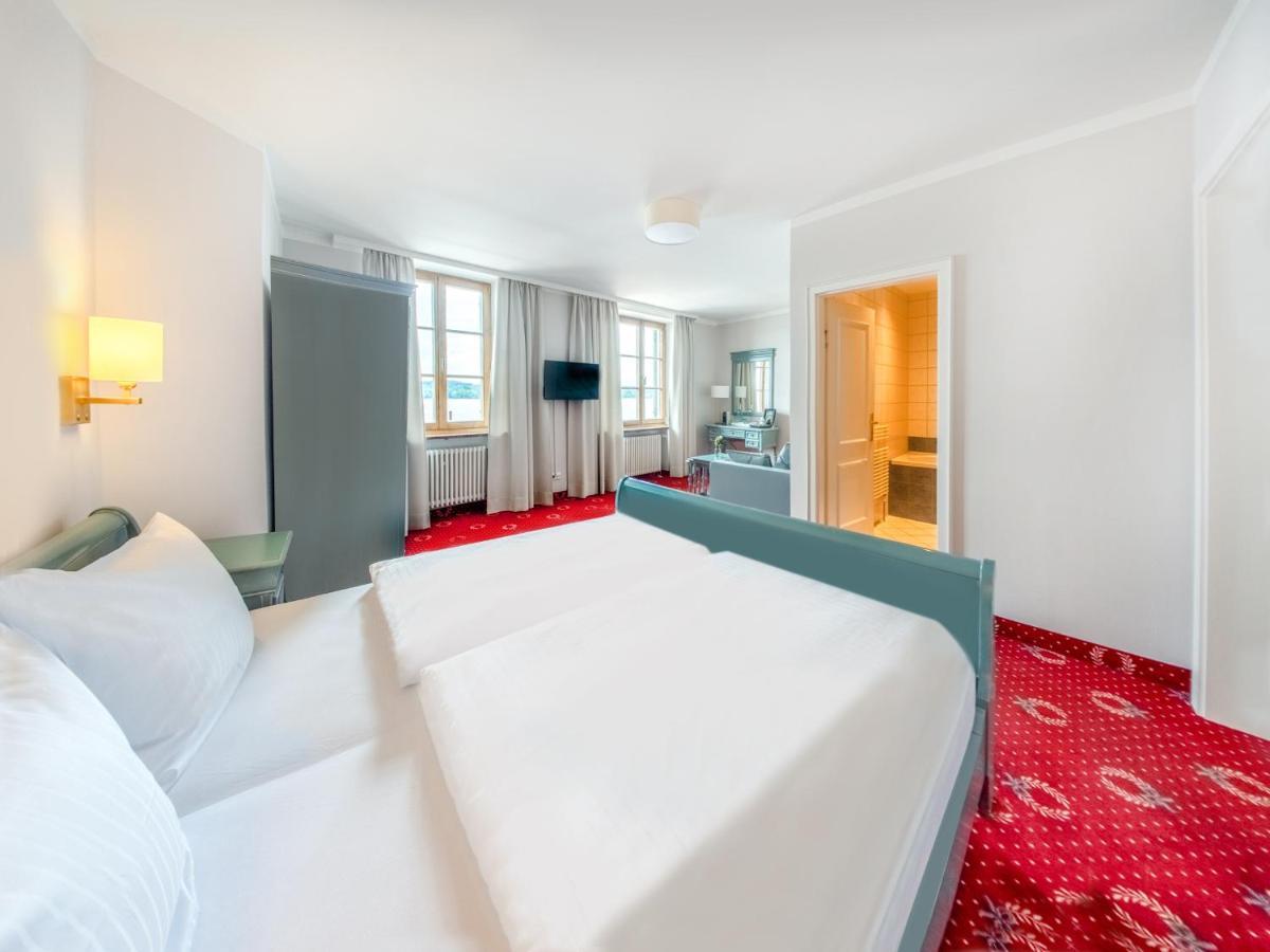 Strandhotel Berg 베르크 암 슈타른베르거 제 외부 사진